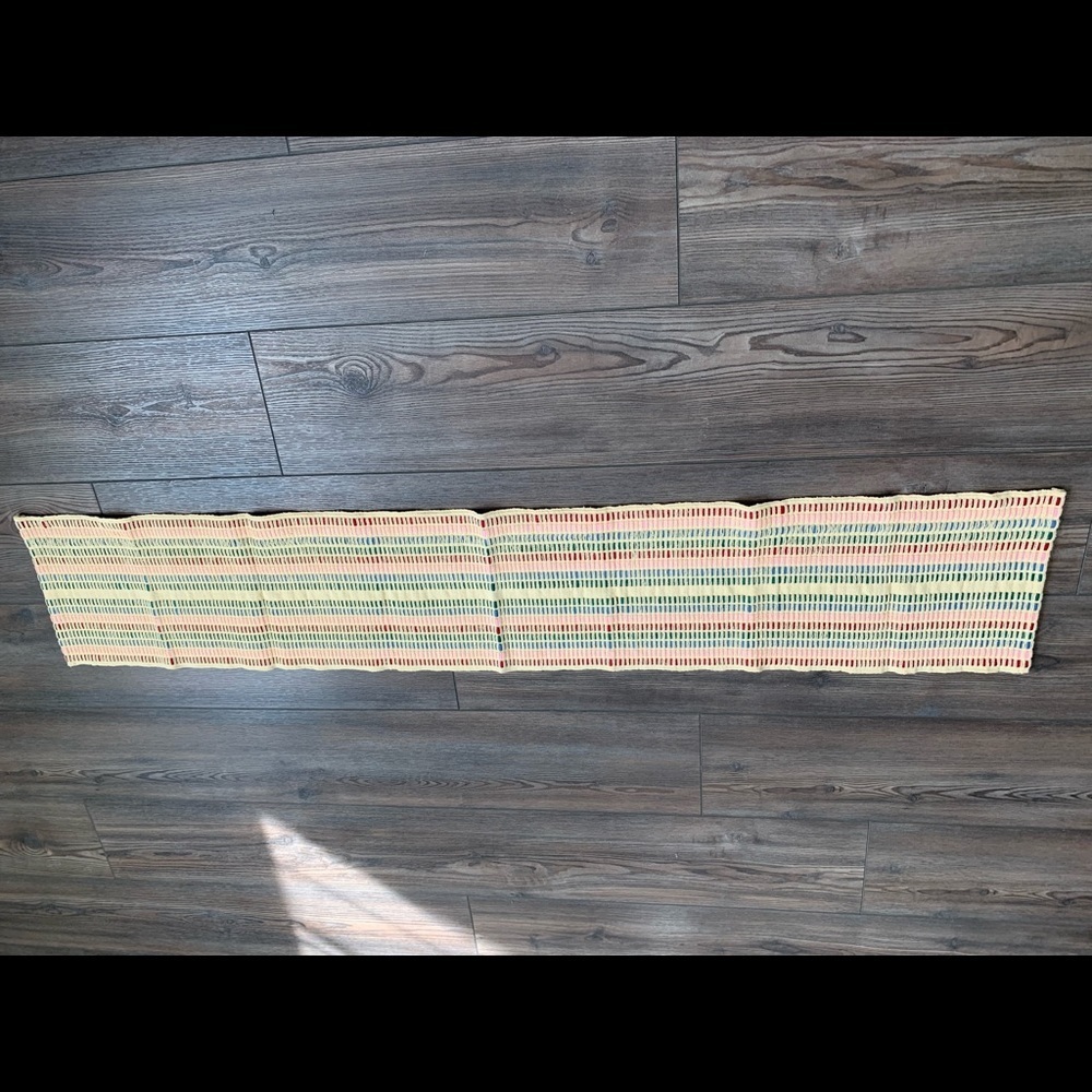 Table runner - Picture 3 of 7